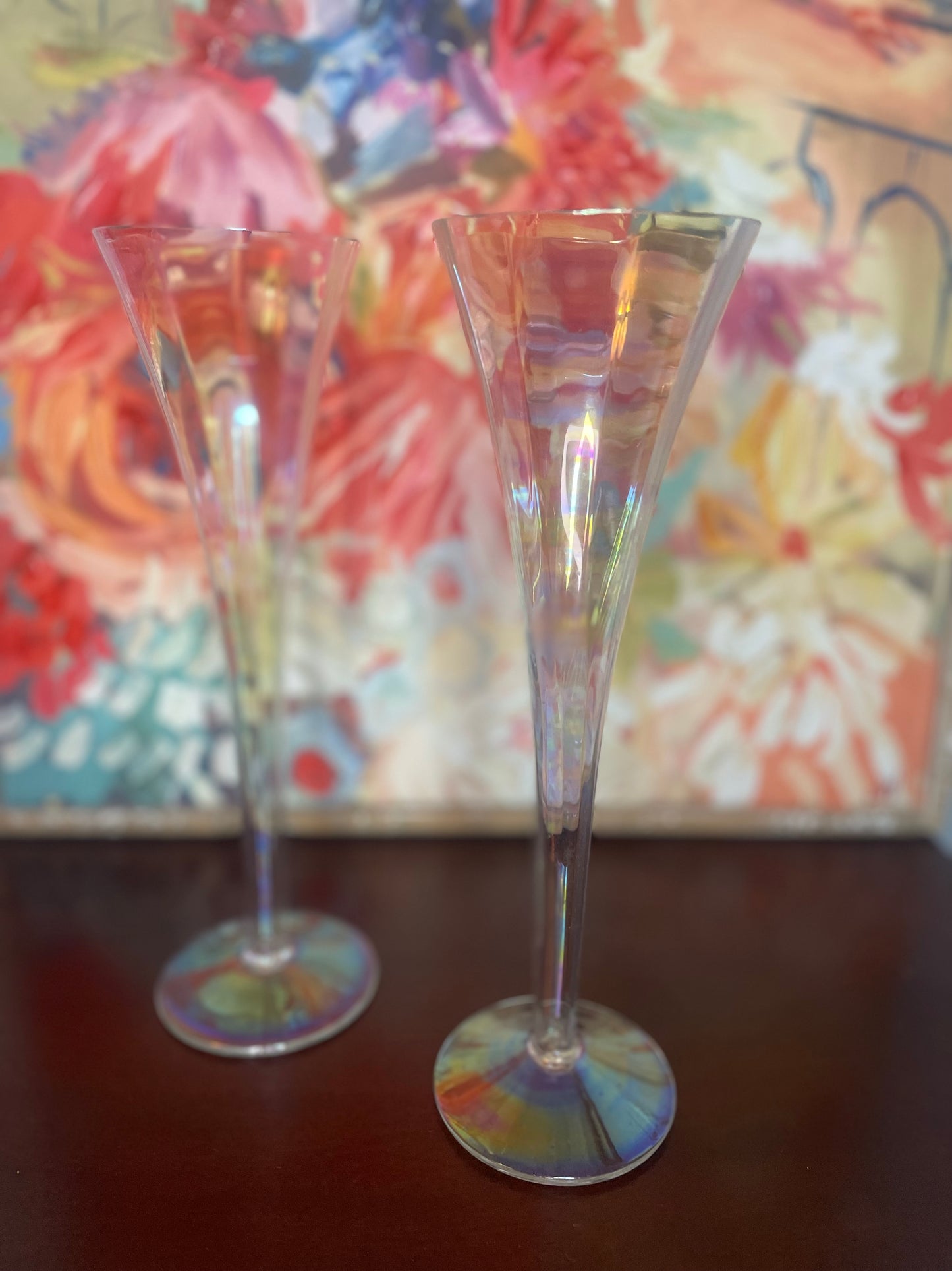 Set of two iridescent champagne flutes