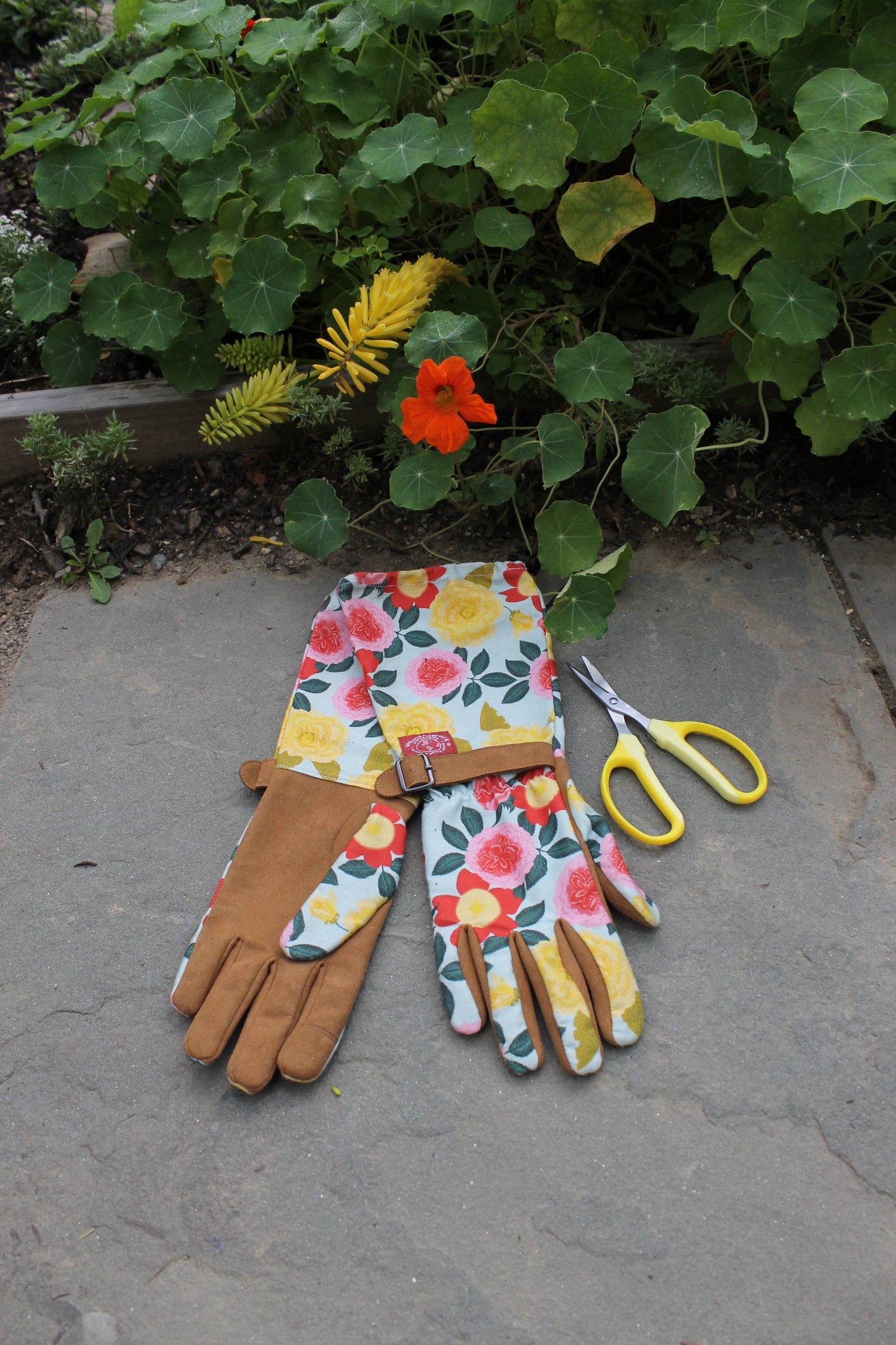 Heirloom Garden Arm Saver Glove: Large