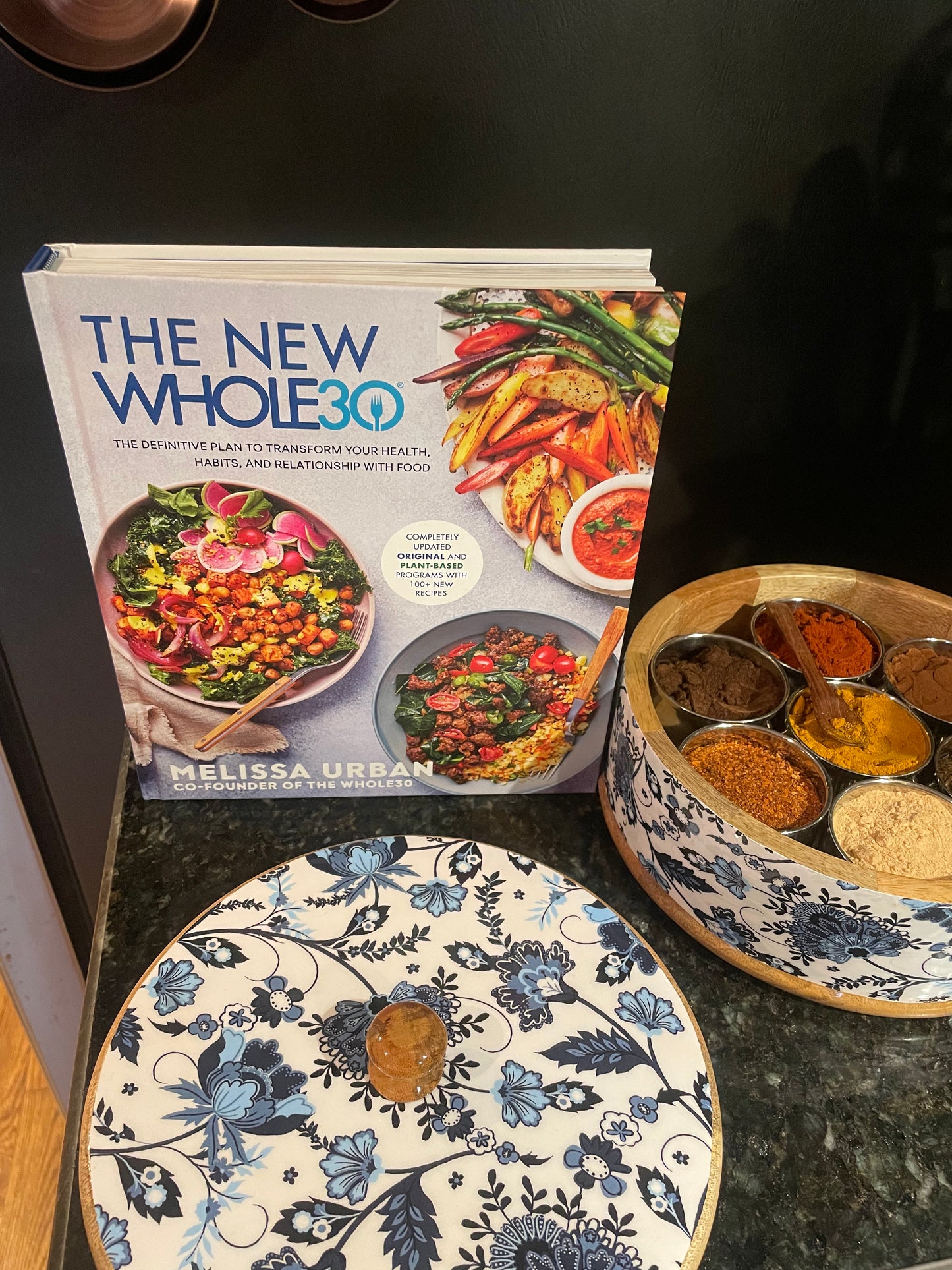 The New Whole30 Cookbook - Melissa Urban